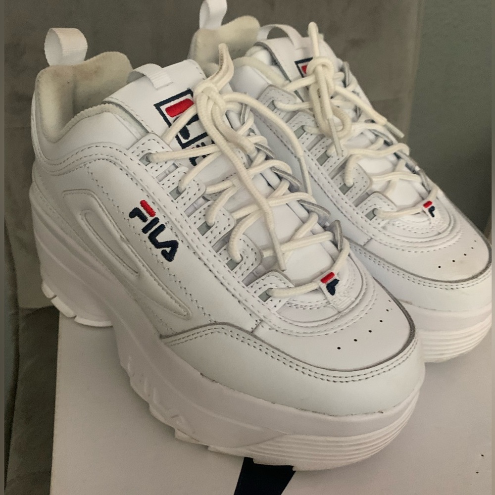 Filas - Picture 2 of 3